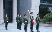向国旗敬礼｜知旗爱国，为国增辉—贵州民族大学第十周升旗仪式